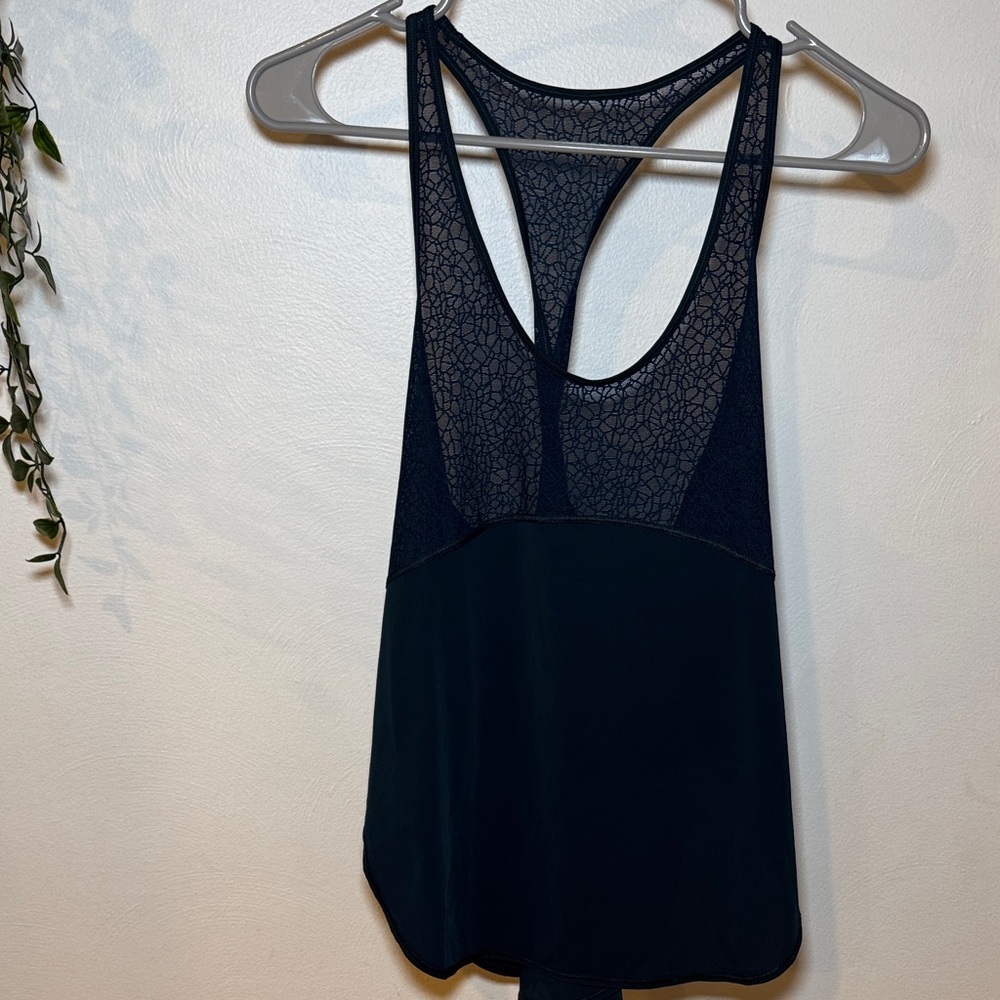 Lululemon dark blue twisted back tank top